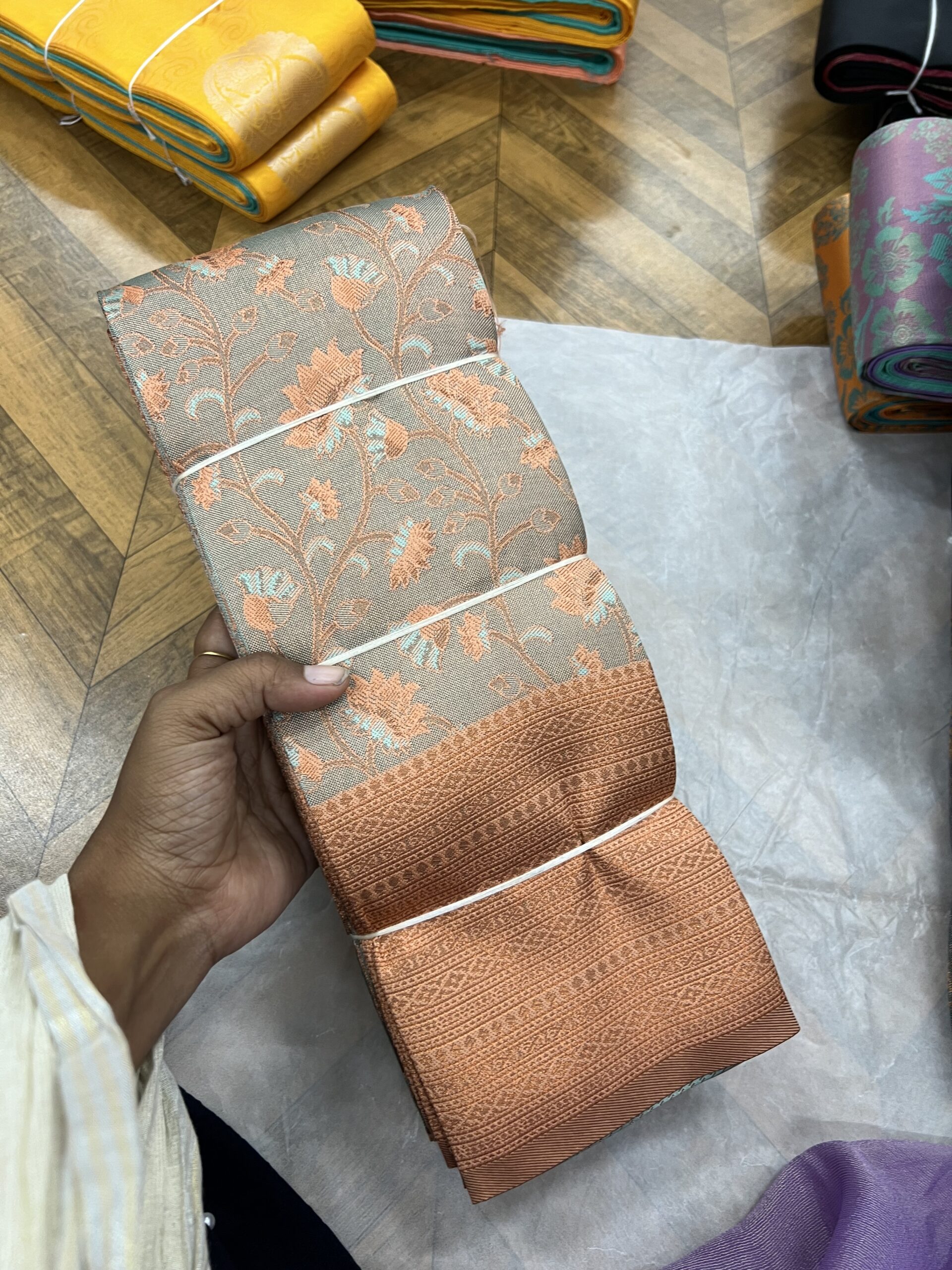 Small pichwai hit seller