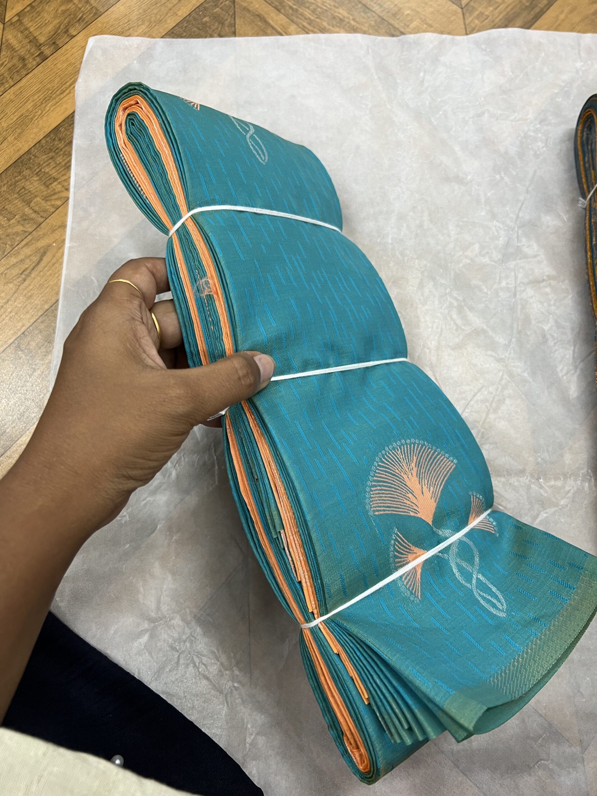 Triple leaf border less soft - Image 2