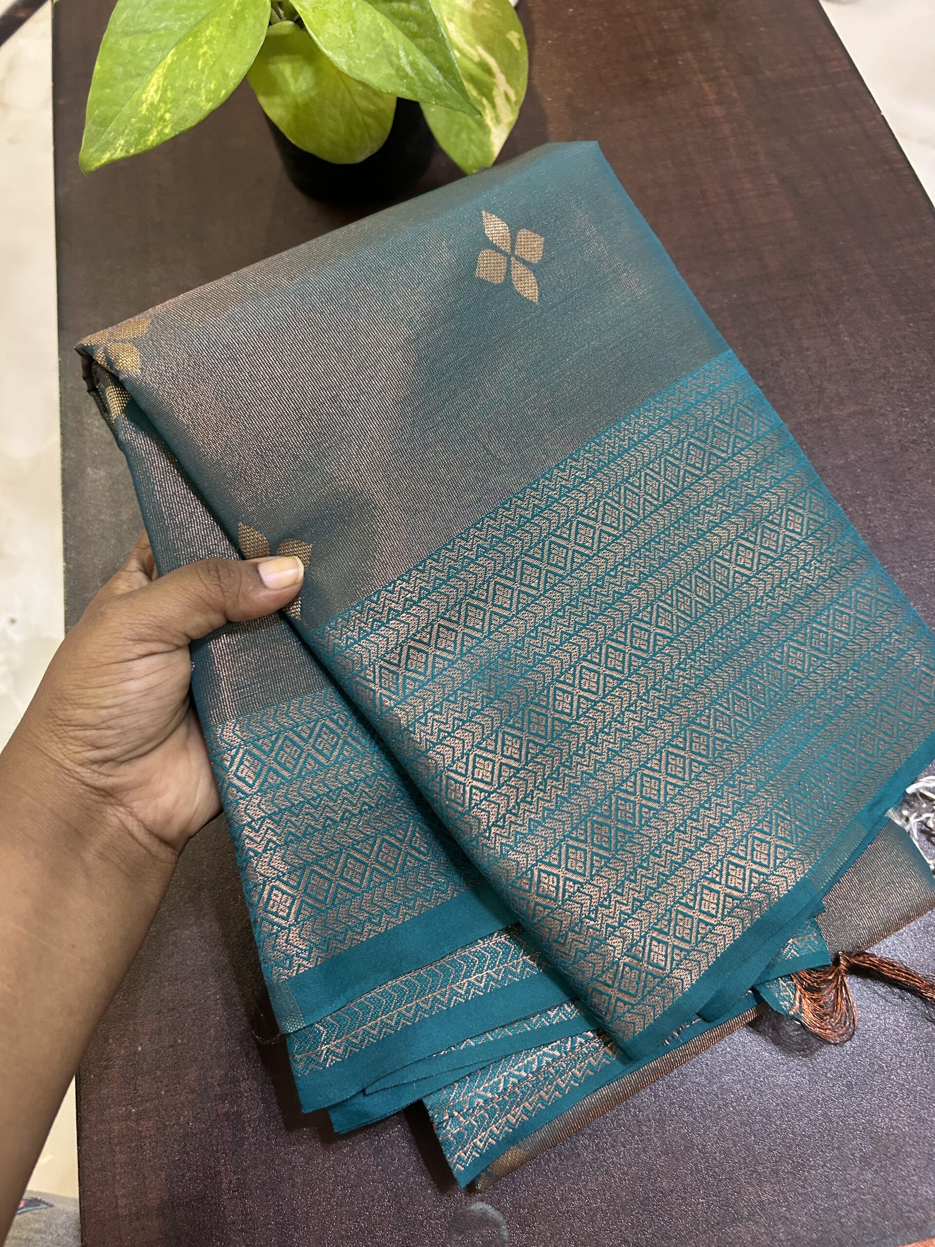 Diamond tissue semi Kanchi DT083