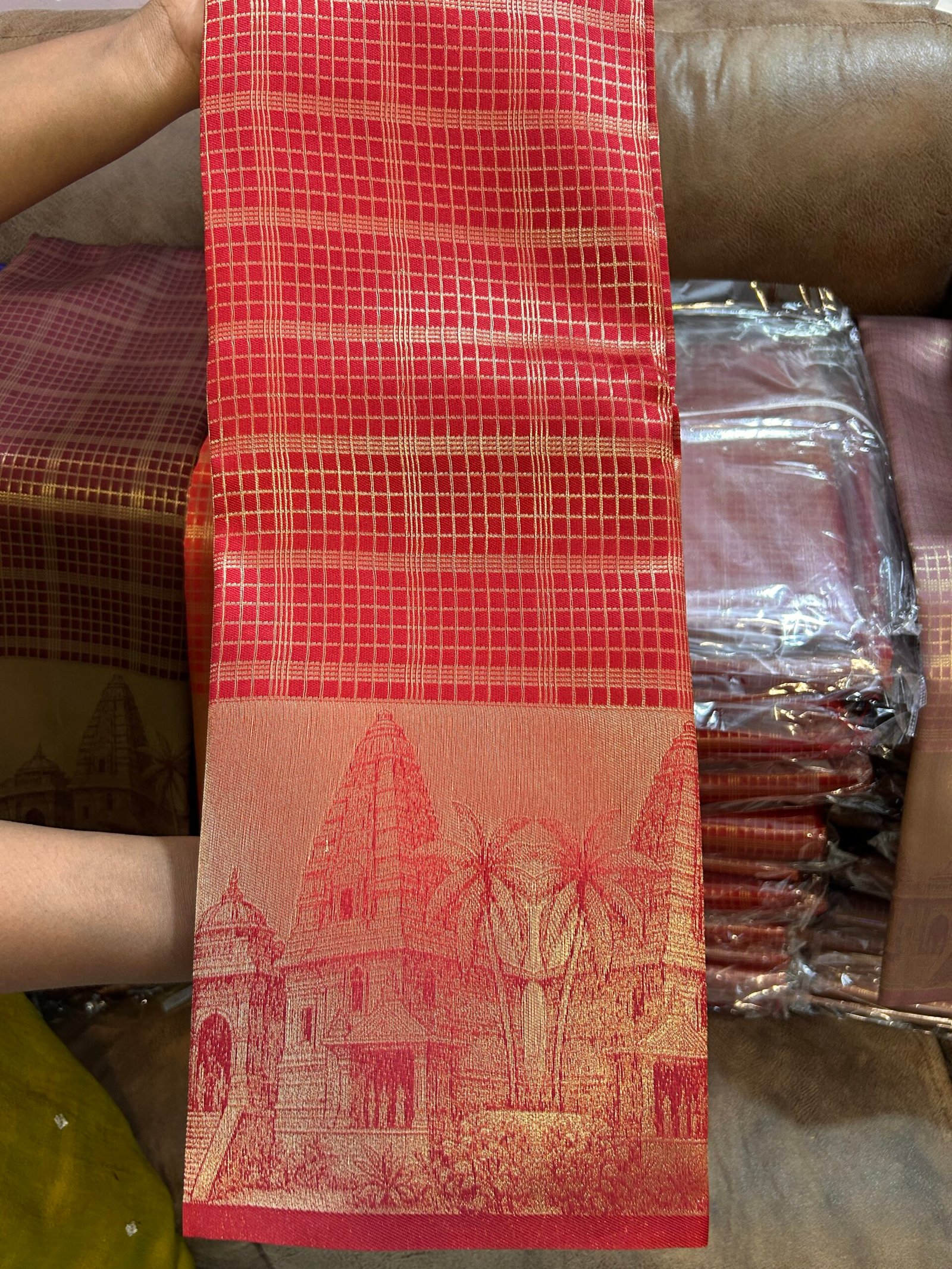 Arakku podi Gopuram DGH06