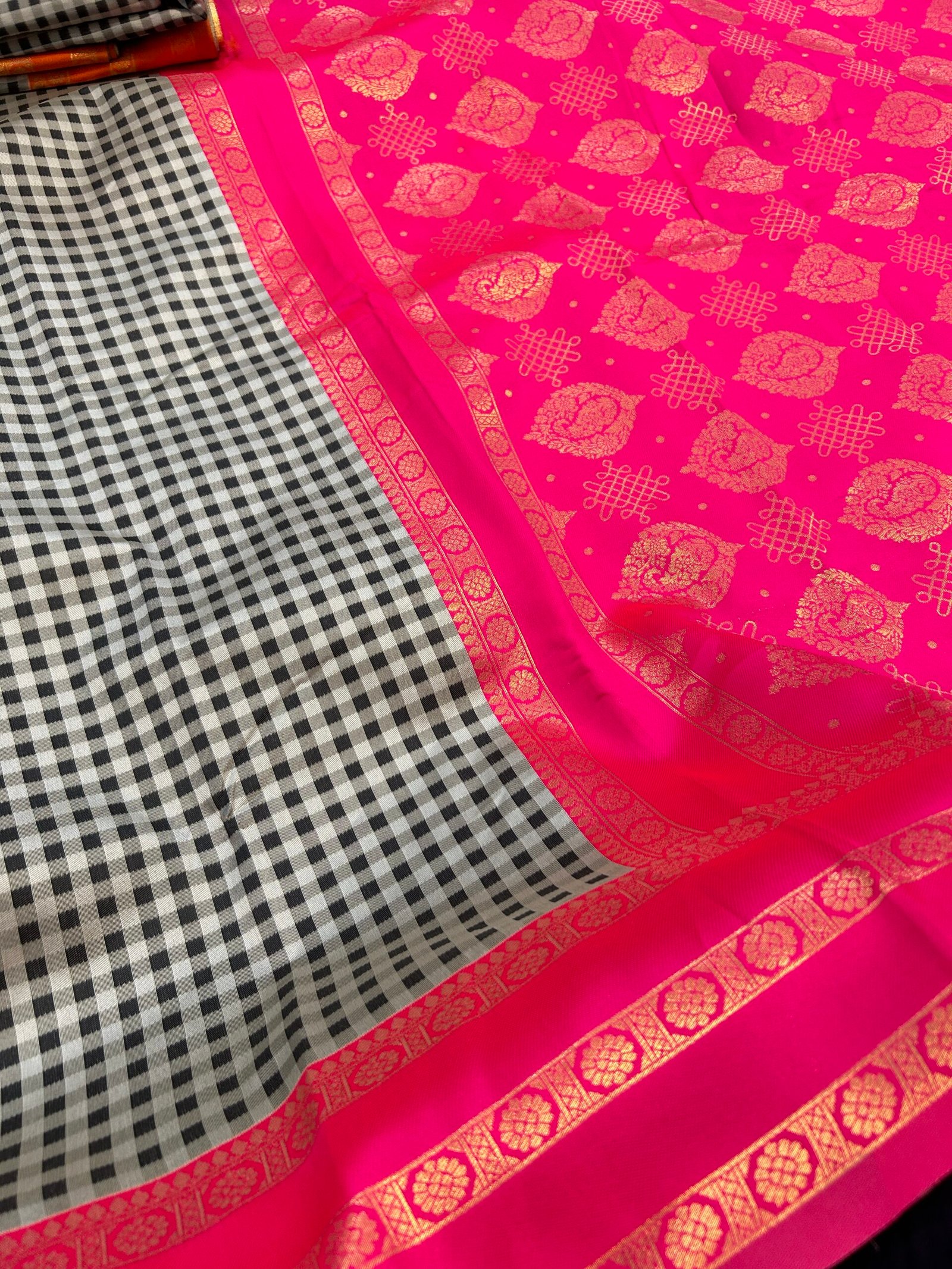 Fuchsia Bloom MADRAS KATTAM - Image 2