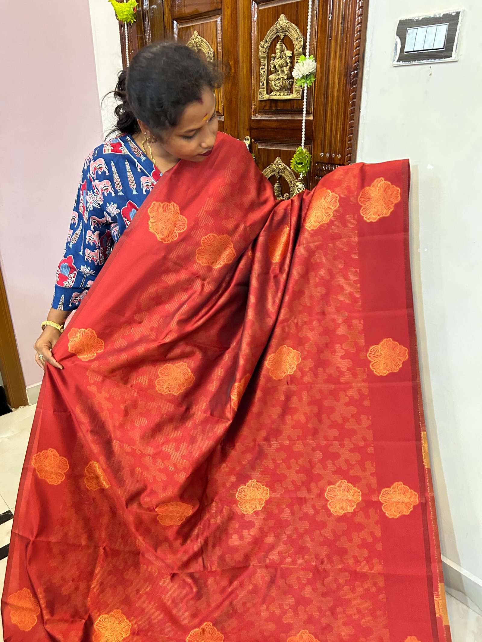 Sahara CORAL HIBISCUS REDDISH MAROON