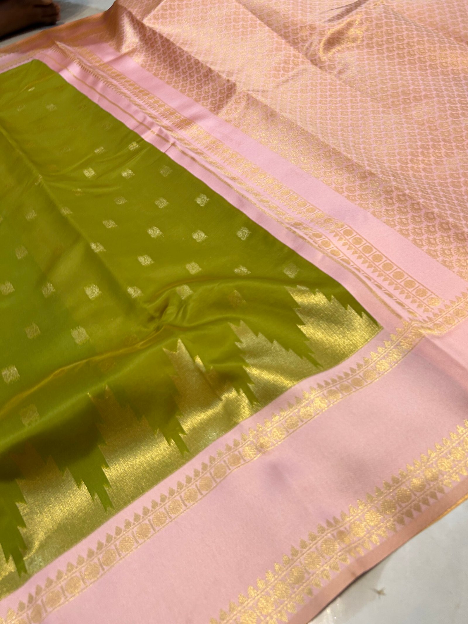 Pistachio Green TEMPLE KORVAI - Image 2