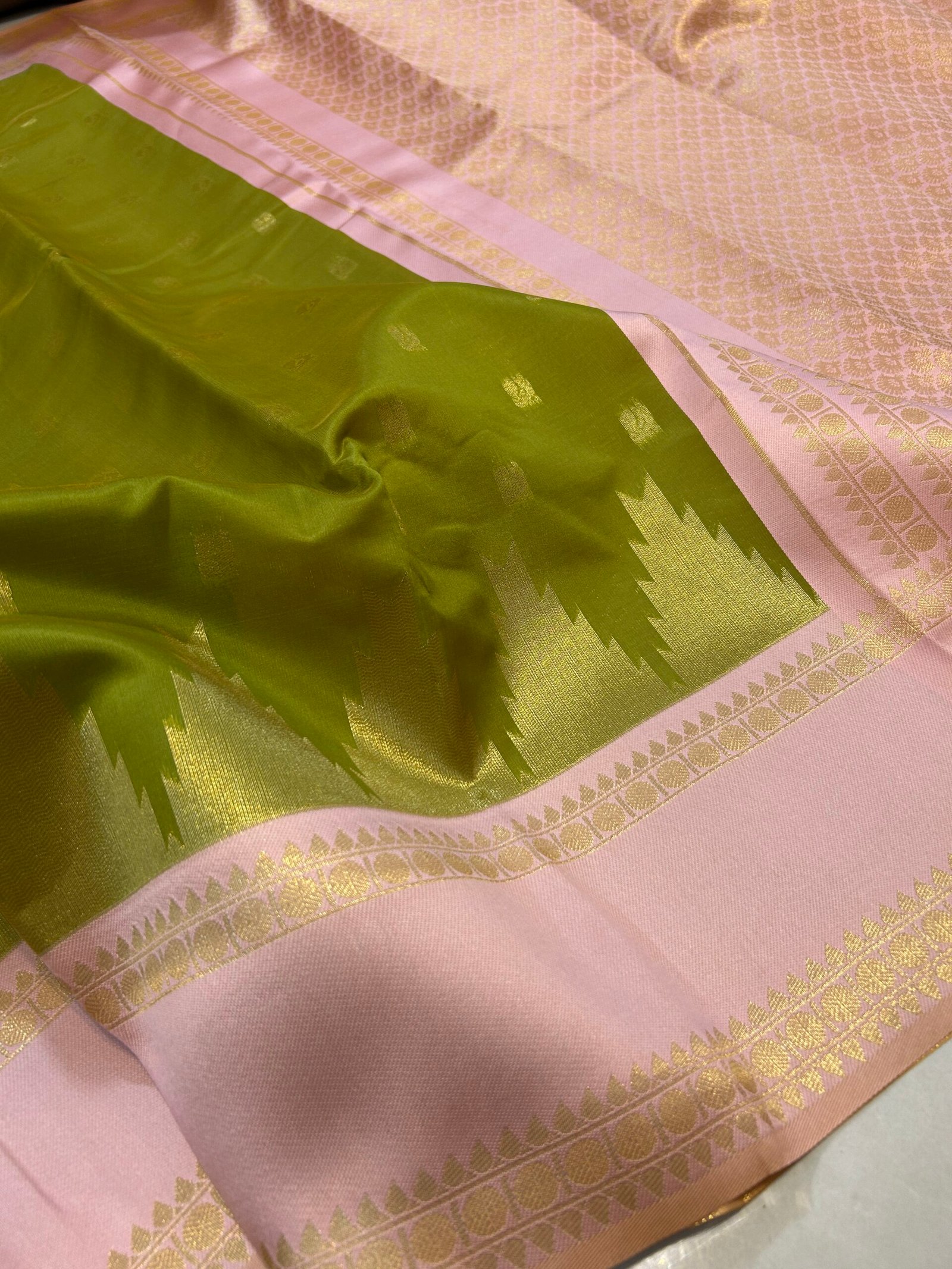 Pistachio Green TEMPLE KORVAI - Image 3
