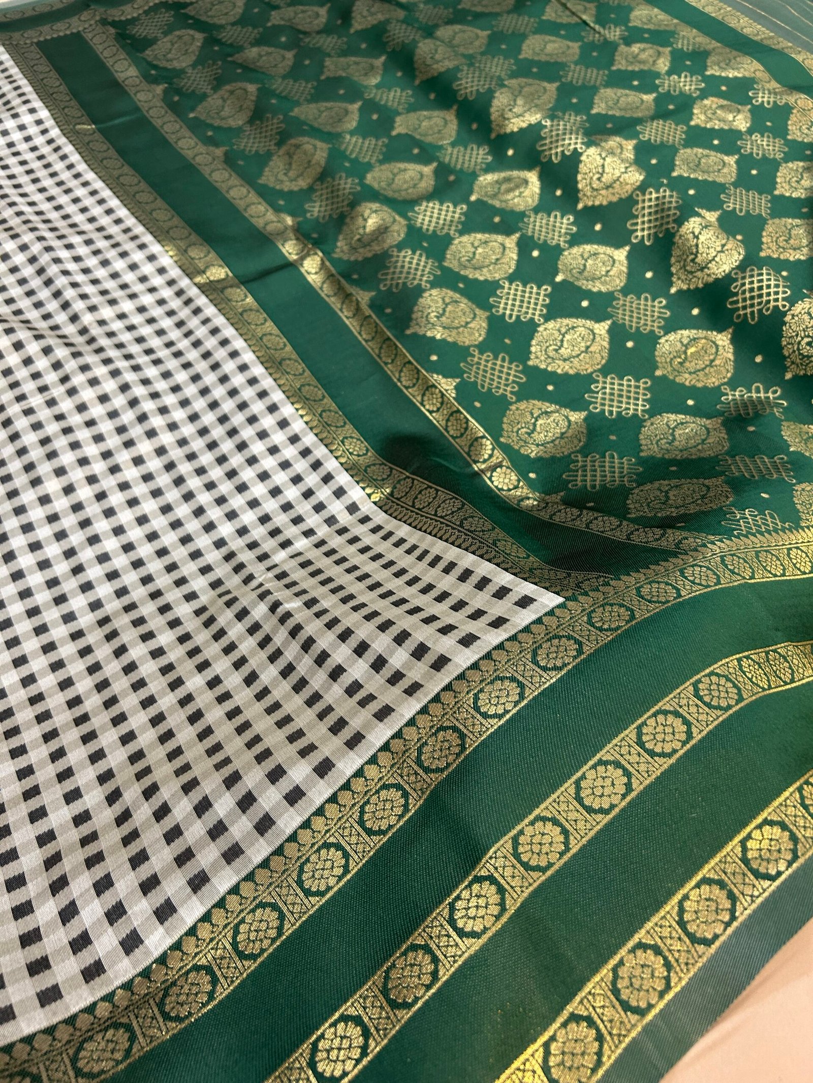 Emerald Green MADRAS KATTAM