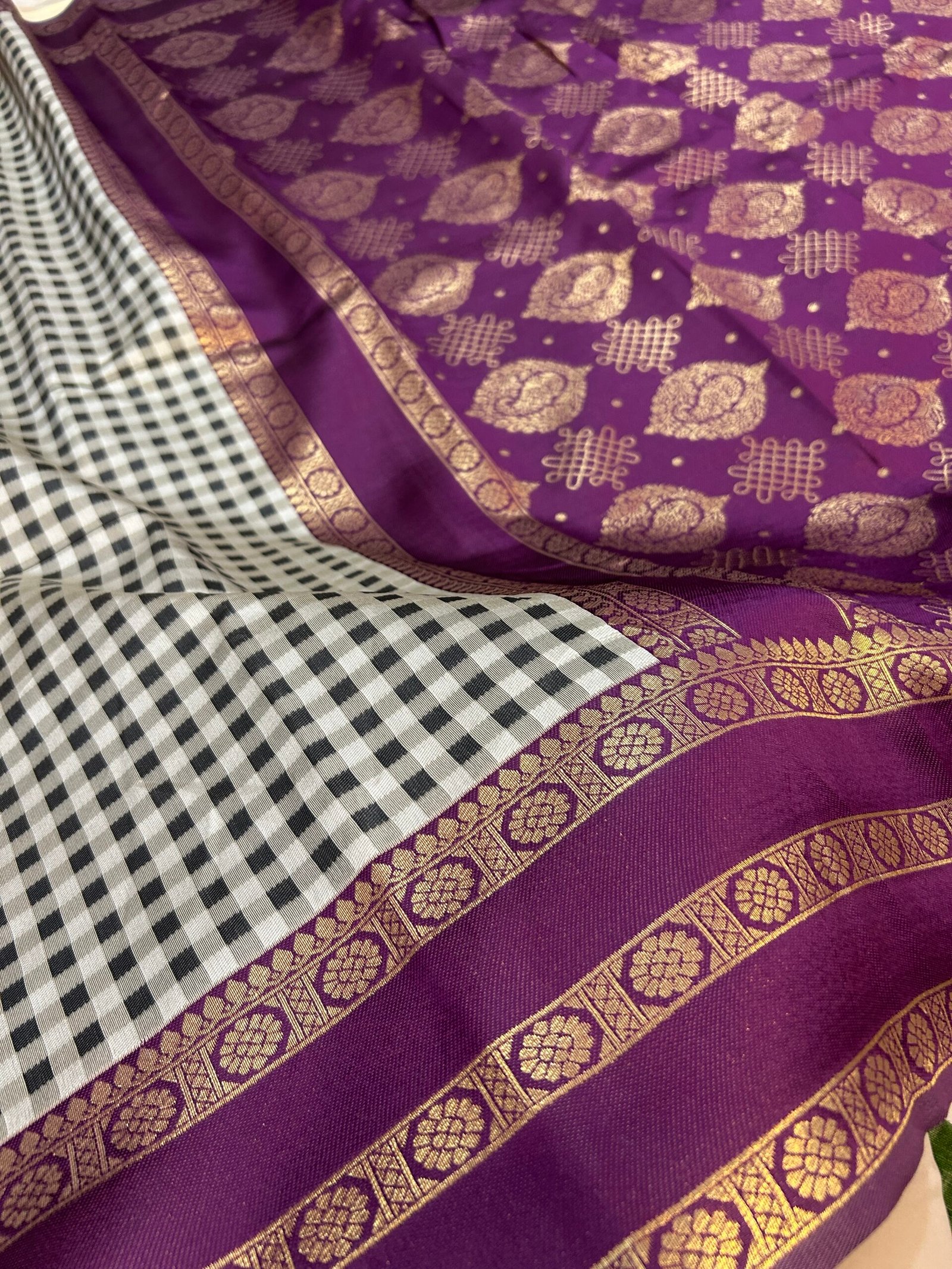 Burgundy MADRAS KATTAM