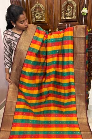 Royal Checks Small flower Arakku maroon podi color